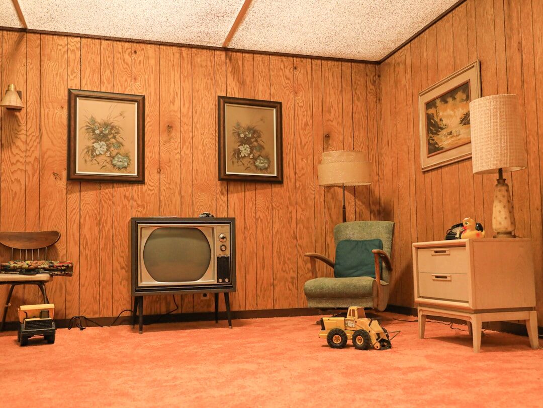1980s tv show scene